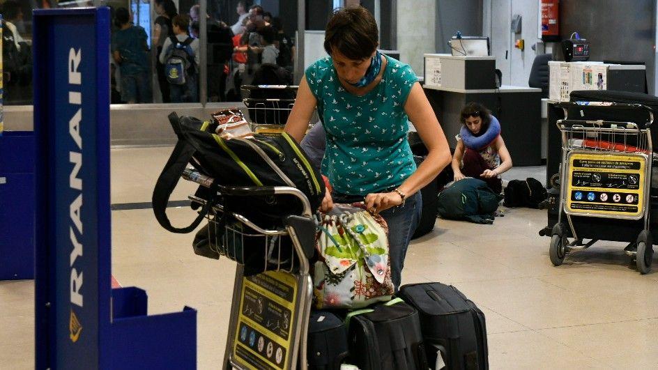 buscando objeto perdido en viaje