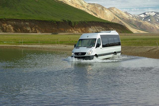 alquiler de un minibus para 25 personas